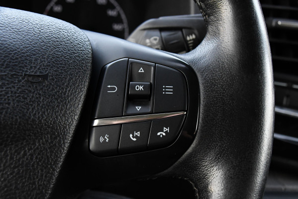 Ford Transit Custom 2.0 TDCI L1H1 Sport DC Camera, Cruise, Carplay, 170pk, Automaat, Leder, Trekhaak, Stoelverwarming, NAVI, Uniek! Ford Transit Custom 2.0 TDCI L1H1 Sport DC Camera, Cruise, Carplay, 170pk, Automaat, Leder, Trekhaak, Stoelverwarming, NAVI, Uniek!