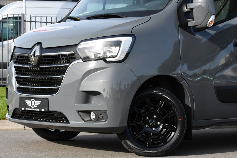 Renault Master T35 2.3 dCi 150 L2H2 PB Edition Camera, Cruise, Carplay, Clima, 150pk, Trekhaak, Multimedia, NAVI, Uniek! Renault Master T35 2.3 dCi 150 L2H2 PB Edition Camera, Cruise, Carplay, Clima, 150pk, Trekhaak, Multimedia, NAVI, Uniek!