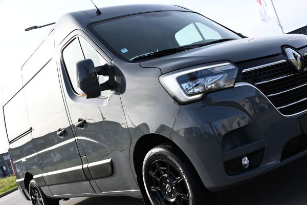Renault Master T35 2.3 dCi 150 L2H2 PB Edition Camera, Cruise, Carplay, Clima, 150pk, Trekhaak, Multimedia, NAVI, Uniek! Renault Master T35 2.3 dCi 150 L2H2 PB Edition Camera, Cruise, Carplay, Clima, 150pk, Trekhaak, Multimedia, NAVI, Uniek!