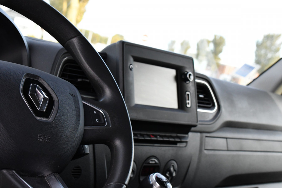 Renault Master T35 2.3 dCi 150 L2H2 PB Edition Camera, Cruise, Carplay, Clima, 150pk, Trekhaak, Multimedia, NAVI, Uniek! Renault Master T35 2.3 dCi 150 L2H2 PB Edition Camera, Cruise, Carplay, Clima, 150pk, Trekhaak, Multimedia, NAVI, Uniek!