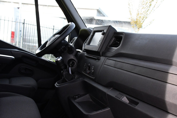 Renault Master T35 2.3 dCi 150 L2H2 PB Edition Camera, Cruise, Carplay, Clima, 150pk, Trekhaak, Multimedia, NAVI, Uniek! Renault Master T35 2.3 dCi 150 L2H2 PB Edition Camera, Cruise, Carplay, Clima, 150pk, Trekhaak, Multimedia, NAVI, Uniek!
