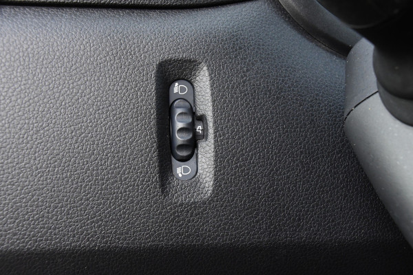 Renault Master T35 2.3 dCi 150 L2H2 PB Edition Camera, Cruise, Carplay, Clima, 150pk, Trekhaak, Multimedia, NAVI, Uniek! Renault Master T35 2.3 dCi 150 L2H2 PB Edition Camera, Cruise, Carplay, Clima, 150pk, Trekhaak, Multimedia, NAVI, Uniek!