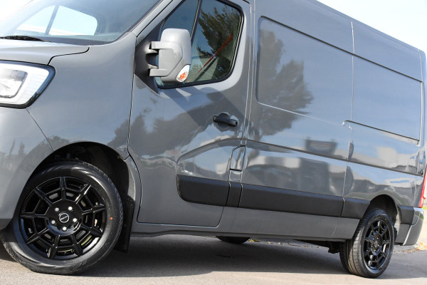 Renault Master T35 2.3 dCi 150 L2H2 PB Edition Camera, Cruise, Carplay, Clima, 150pk, Trekhaak, Multimedia, NAVI, Uniek! Renault Master T35 2.3 dCi 150 L2H2 PB Edition Camera, Cruise, Carplay, Clima, 150pk, Trekhaak, Multimedia, NAVI, Uniek!
