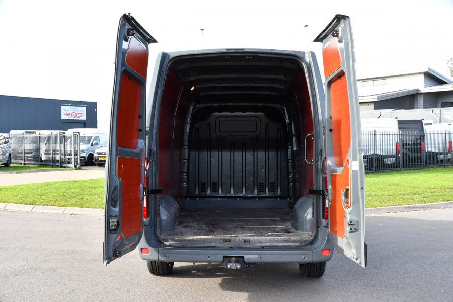 Renault Master T35 2.3 dCi 150 L2H2 PB Edition Camera, Cruise, Carplay, Clima, 150pk, Trekhaak, Multimedia, NAVI, Uniek! Renault Master T35 2.3 dCi 150 L2H2 PB Edition Camera, Cruise, Carplay, Clima, 150pk, Trekhaak, Multimedia, NAVI, Uniek!