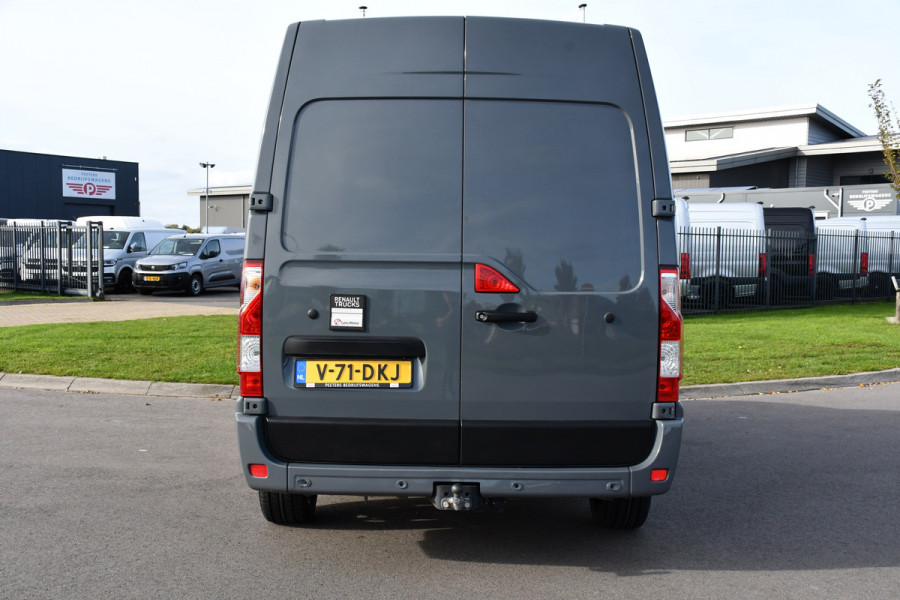 Renault Master T35 2.3 dCi 150 L2H2 PB Edition Camera, Cruise, Carplay, Clima, 150pk, Trekhaak, Multimedia, NAVI, Uniek! Renault Master T35 2.3 dCi 150 L2H2 PB Edition Camera, Cruise, Carplay, Clima, 150pk, Trekhaak, Multimedia, NAVI, Uniek!