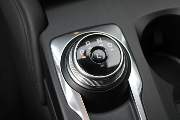 Ford Kuga 2.5 PHEV Titanium 243pk |  Driver Assistance Pack | Winterpack | Wegklapbare Trekhaak | All Weatherbanden | Reserveband Ford Kuga 2.5 PHEV Titanium 243pk |  Driver Assistance Pack | Winterpack | Wegklapbare Trekhaak | All Weatherbanden | Reserveband