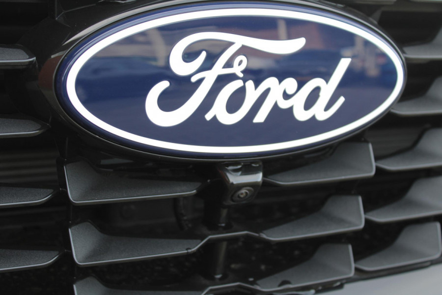 Ford Kuga 2.5 PHEV Titanium 243pk |  Driver Assistance Pack | Winterpack | Wegklapbare Trekhaak | All Weatherbanden | Reserveband Ford Kuga 2.5 PHEV Titanium 243pk |  Driver Assistance Pack | Winterpack | Wegklapbare Trekhaak | All Weatherbanden | Reserveband