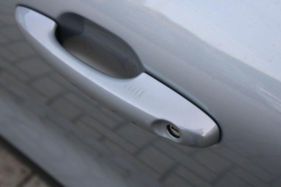 Ford Kuga 2.5 PHEV Titanium 243pk |  Driver Assistance Pack | Winterpack | Wegklapbare Trekhaak | All Weatherbanden | Reserveband Ford Kuga 2.5 PHEV Titanium 243pk |  Driver Assistance Pack | Winterpack | Wegklapbare Trekhaak | All Weatherbanden | Reserveband