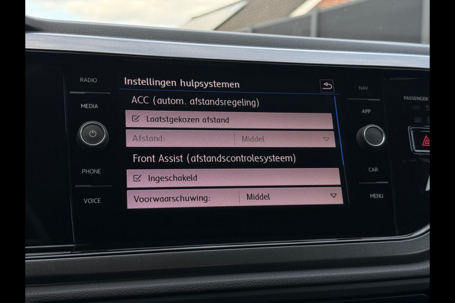 Volkswagen Polo 1.0 TSI R-line CarPlay Camera Volkswagen Polo 1.0 TSI R-line CarPlay Camera