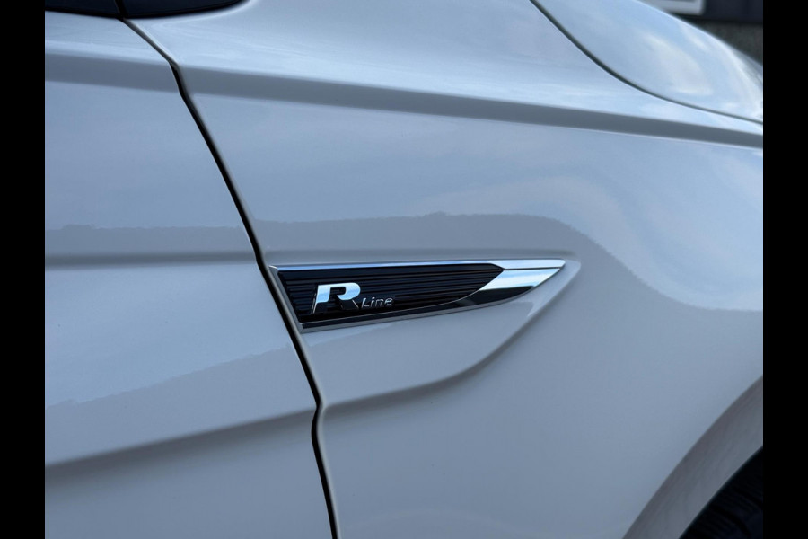 Volkswagen Polo 1.0 TSI R-line CarPlay Camera Volkswagen Polo 1.0 TSI R-line CarPlay Camera