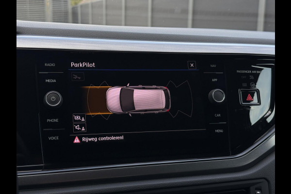 Volkswagen Polo 1.0 TSI R-line CarPlay Camera Volkswagen Polo 1.0 TSI R-line CarPlay Camera