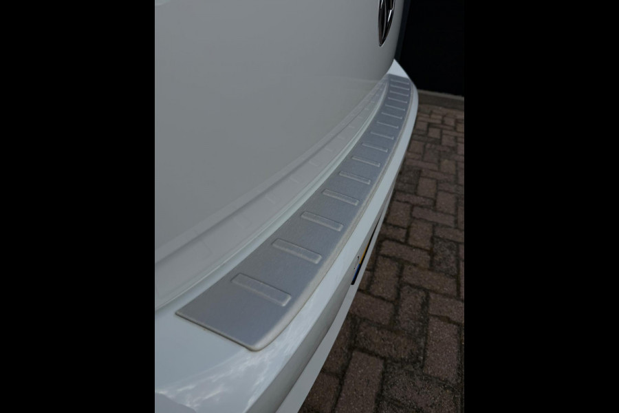 Volkswagen Polo 1.0 TSI R-line CarPlay Camera Volkswagen Polo 1.0 TSI R-line CarPlay Camera