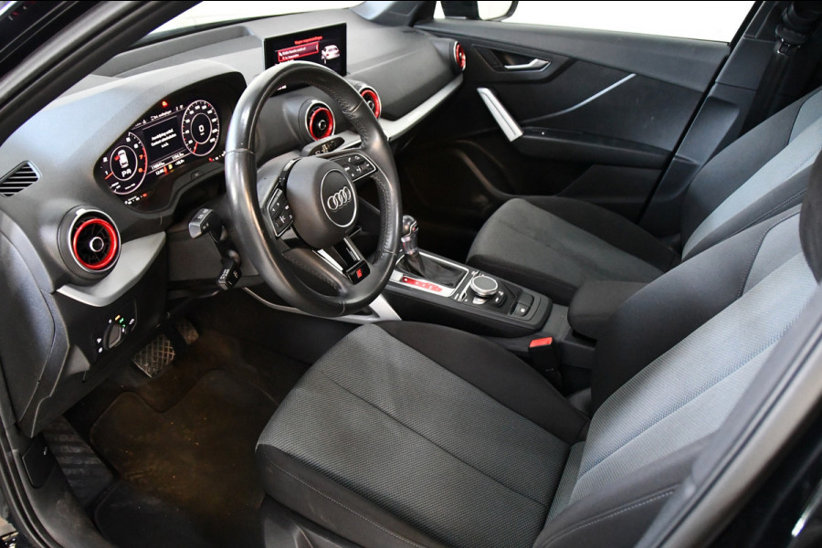 Audi Q2 35 TFSI S Edition, Blackline, Panoramadak
