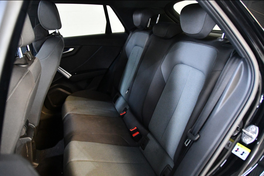 Audi Q2 35 TFSI S Edition, Blackline, Panoramadak