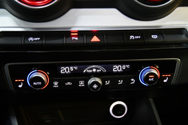 Audi Q2 35 TFSI S Edition, Blackline, Panoramadak