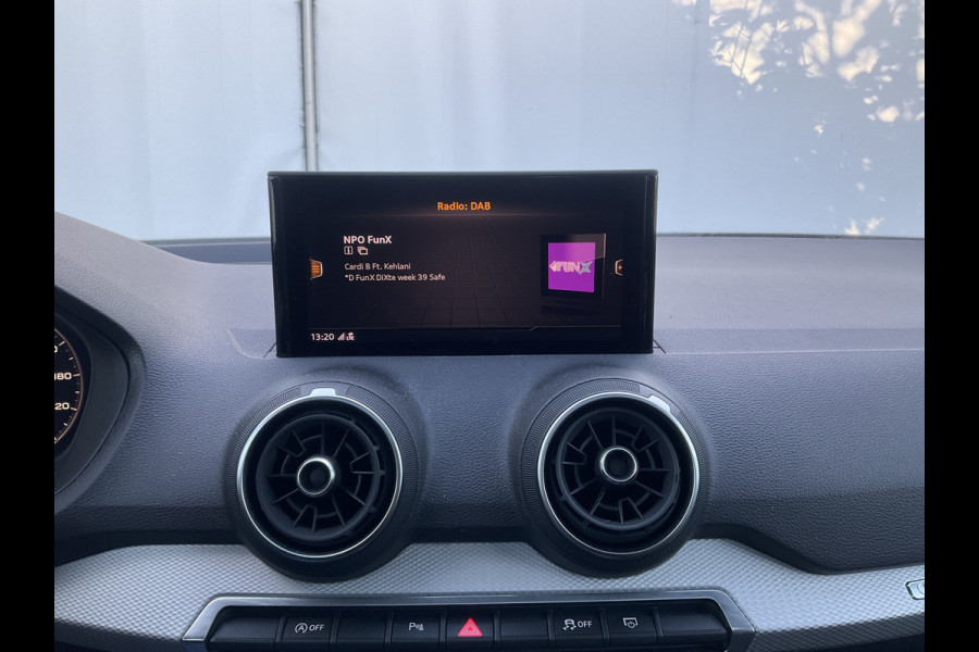 Audi Q2 35 TDi Quattro S-Edition Automaat Pano Navi Adap.Cruise PDC Led Keyless 2.0TDI! Audi Q2 35 TDi Quattro S-Edition Automaat Pano Navi Adap.Cruise PDC Led Keyless 2.0TDI!