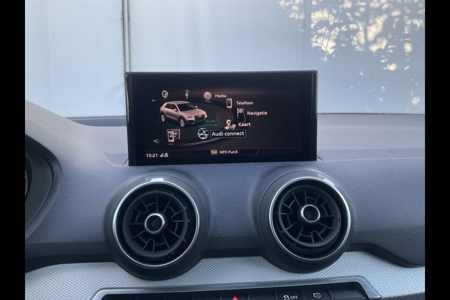 Audi Q2 35 TDi Quattro S-Edition Automaat Pano Navi Adap.Cruise PDC Led Keyless 2.0TDI! Audi Q2 35 TDi Quattro S-Edition Automaat Pano Navi Adap.Cruise PDC Led Keyless 2.0TDI!