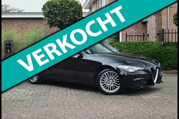 Alfa Romeo Giulia 2.0T Super 200 PK Aut. Leder Camera Memory Stuurwiel verw. Keyless 18''
