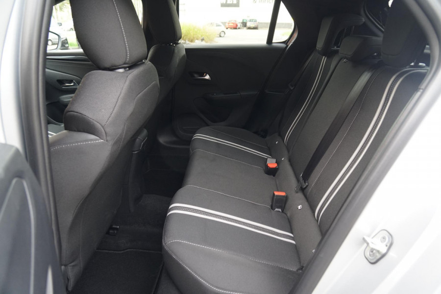 Opel Corsa 1.2 GS + KEYLESS / CAMERA / DODEHOEKDETECTIE / APPLE CARPLAY Opel Corsa 1.2 GS + KEYLESS / CAMERA / DODEHOEKDETECTIE / APPLE CARPLAY