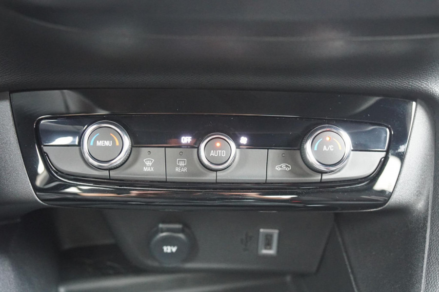 Opel Corsa 1.2 GS + KEYLESS / CAMERA / DODEHOEKDETECTIE / APPLE CARPLAY Opel Corsa 1.2 GS + KEYLESS / CAMERA / DODEHOEKDETECTIE / APPLE CARPLAY