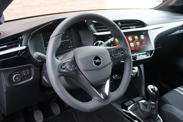Opel Corsa 1.2 GS + KEYLESS / CAMERA / DODEHOEKDETECTIE / APPLE CARPLAY Opel Corsa 1.2 GS + KEYLESS / CAMERA / DODEHOEKDETECTIE / APPLE CARPLAY