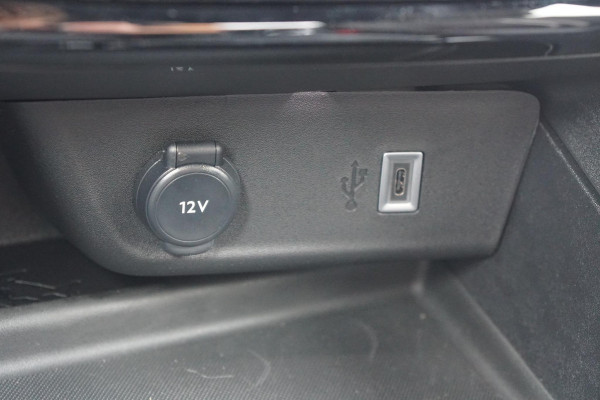 Opel Corsa 1.2 GS + KEYLESS / CAMERA / DODEHOEKDETECTIE / APPLE CARPLAY Opel Corsa 1.2 GS + KEYLESS / CAMERA / DODEHOEKDETECTIE / APPLE CARPLAY