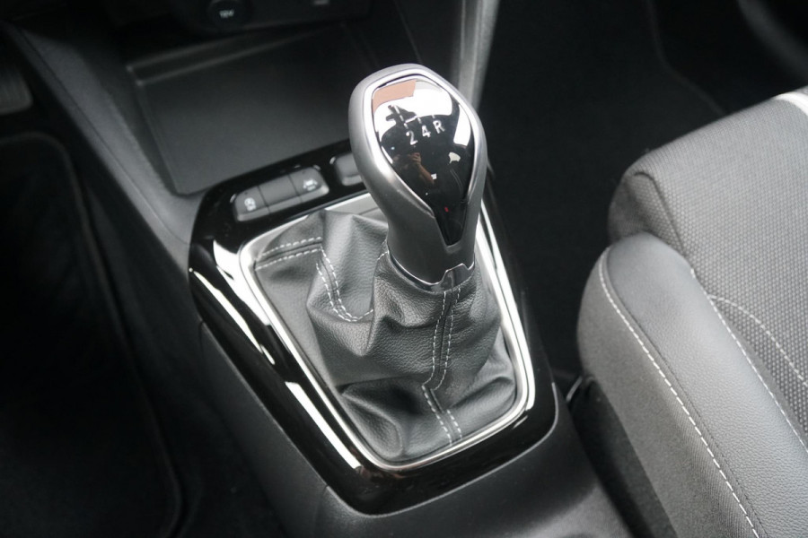 Opel Corsa 1.2 GS + KEYLESS / CAMERA / DODEHOEKDETECTIE / APPLE CARPLAY Opel Corsa 1.2 GS + KEYLESS / CAMERA / DODEHOEKDETECTIE / APPLE CARPLAY