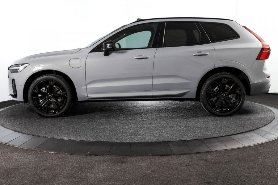 Volvo XC60 2.0 T8 Plug-in hybrid AWD Plus Black Edition - Facelift MY26 | S/K Panodak | Dig.Cockpit | Adapt.Cruise | Harman/Kardon | Stoel-+Stuurverw. | Elek. stoelen | 360 Camera | NAV+App.Connect | ECC | LM 21" | 2481
