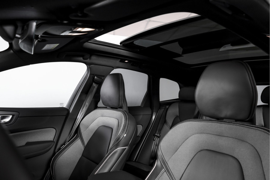 Volvo XC60 2.0 T8 Plug-in hybrid AWD Plus Black Edition - Facelift MY26 | S/K Panodak | Dig.Cockpit | Adapt.Cruise | Harman/Kardon | Stoel-+Stuurverw. | Elek. stoelen | 360 Camera | NAV+App.Connect | ECC | LM 21" | 2481