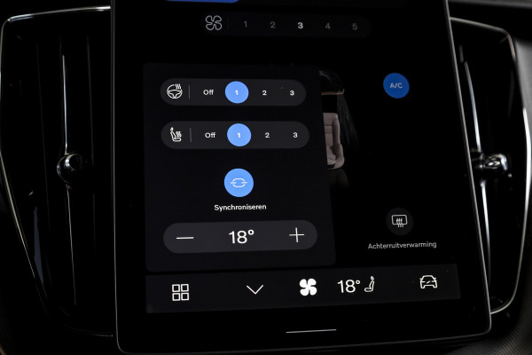 Volvo XC60 2.0 T8 Plug-in hybrid AWD Plus Black Edition - Facelift MY26 | S/K Panodak | Dig.Cockpit | Adapt.Cruise | Harman/Kardon | Stoel-+Stuurverw. | Elek. stoelen | 360 Camera | NAV+App.Connect | ECC | LM 21" | 2481