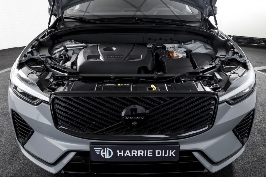 Volvo XC60 2.0 T8 Plug-in hybrid AWD Plus Black Edition - Facelift MY26 | S/K Panodak | Dig.Cockpit | Adapt.Cruise | Harman/Kardon | Stoel-+Stuurverw. | Elek. stoelen | 360 Camera | NAV+App.Connect | ECC | LM 21" | 2481
