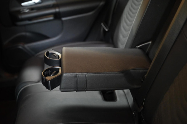 Mercedes-Benz B-Klasse 180 Business Solution Plus - Stoelverwarming - Achteruitrijcamera - LED Koplampen - El. Kofferklep -