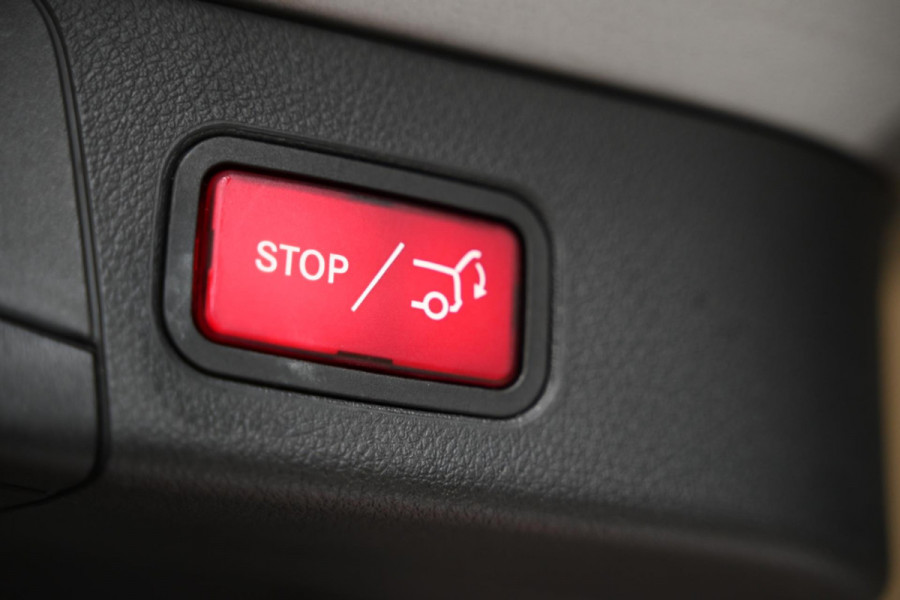 Mercedes-Benz B-Klasse 180 Business Solution Plus - Stoelverwarming - Achteruitrijcamera - LED Koplampen - El. Kofferklep -