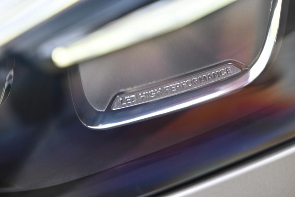 Mercedes-Benz B-Klasse 180 Business Solution Plus - Stoelverwarming - Achteruitrijcamera - LED Koplampen - El. Kofferklep -