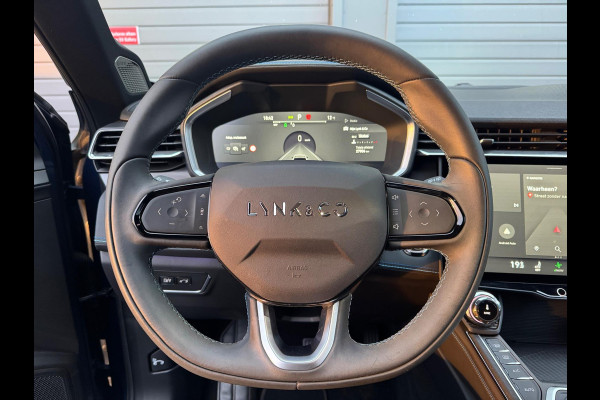 Lynk & Co 01 1.5 Bomvol Black Edition 261PK 360°Camera Zwarte hemel Lynk & Co 01 1.5 Bomvol Black Edition 261PK 360°Camera Zwarte hemel