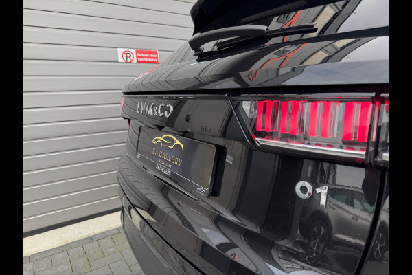 Lynk & Co 01 1.5 Bomvol Black Edition 261PK 360°Camera Zwarte hemel Lynk & Co 01 1.5 Bomvol Black Edition 261PK 360°Camera Zwarte hemel