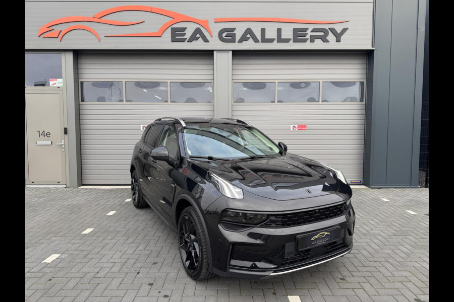 Lynk & Co 01 1.5 Bomvol Black Edition 261PK 360°Camera Zwarte hemel Lynk & Co 01 1.5 Bomvol Black Edition 261PK 360°Camera Zwarte hemel