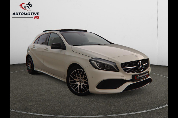 Mercedes-Benz A-Klasse 180 AMG-Line Pano Sportstoelen Led Navi Camera Parkeersensor V+A Cruise Control Sfeerverlichting Mercedes-Benz A-Klasse 180 AMG-Line Pano Sportstoelen Led Navi Camera Parkeersensor V+A Cruise Control Sfeerverlichting