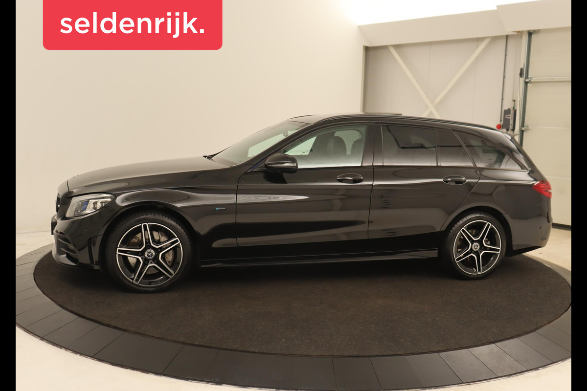 Mercedes-Benz C-Klasse 300e AMG Limited | Panoramadak | 360 Camera | Stoelverwarming | Carplay | Matrix LED | Leder/Alcantara | Navigatie | Park Assist | Sfeerverlichting | PHEV | Plug In