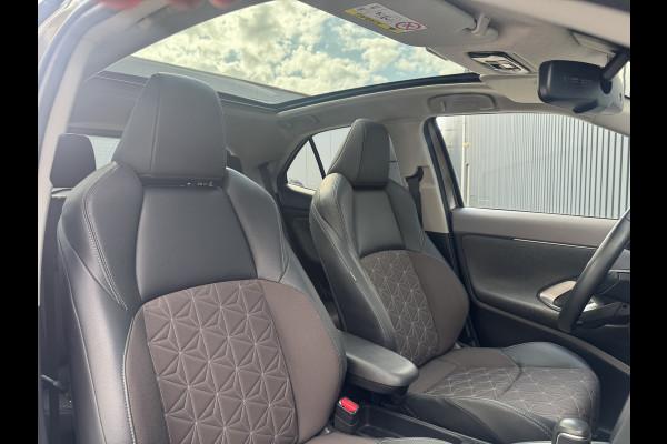 Toyota Yaris Cross 1.5 Hybrid Executive / Bi tone | Oxide brons | Pano dak | Afnm. Trekhaak | 10 jr GARANTIE | Rijklaar!! Toyota Yaris Cross 1.5 Hybrid Executive / Bi tone | Oxide brons | Pano dak | Afnm. Trekhaak | 10 jr GARANTIE | Rijklaar!!