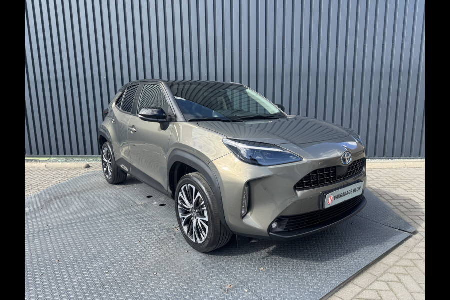 Toyota Yaris Cross 1.5 Hybrid Executive / Bi tone | Oxide brons | Pano dak | Afnm. Trekhaak | 10 jr GARANTIE | Rijklaar!! Toyota Yaris Cross 1.5 Hybrid Executive / Bi tone | Oxide brons | Pano dak | Afnm. Trekhaak | 10 jr GARANTIE | Rijklaar!!
