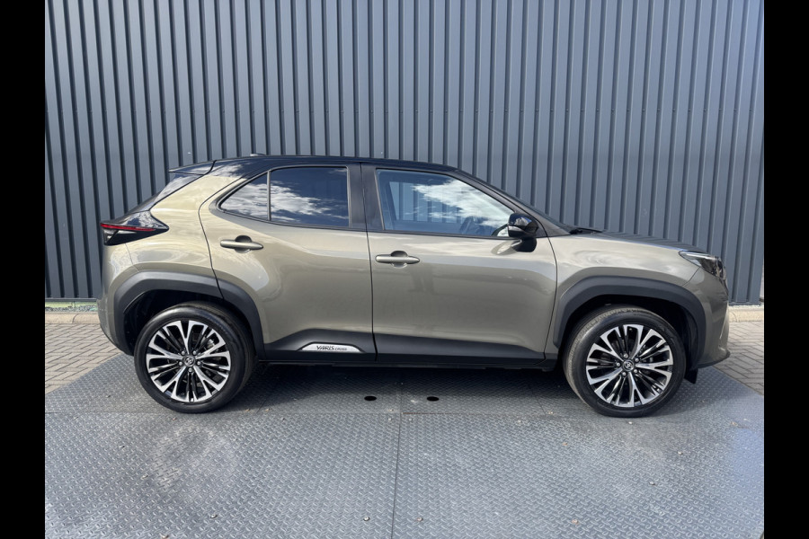Toyota Yaris Cross 1.5 Hybrid Executive / Bi tone | Oxide brons | Pano dak | Afnm. Trekhaak | 10 jr GARANTIE | Rijklaar!! Toyota Yaris Cross 1.5 Hybrid Executive / Bi tone | Oxide brons | Pano dak | Afnm. Trekhaak | 10 jr GARANTIE | Rijklaar!!