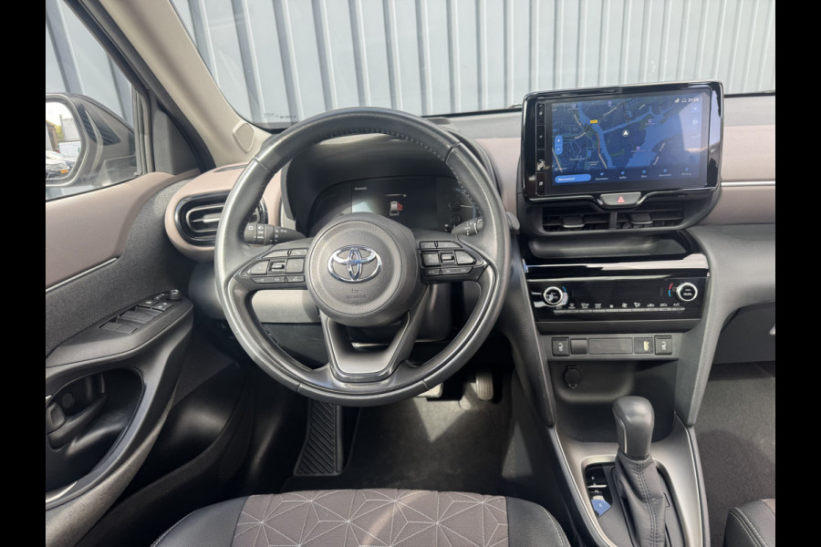 Toyota Yaris Cross 1.5 Hybrid Executive / Bi tone | Oxide brons | Pano dak | Afnm. Trekhaak | 10 jr GARANTIE | Rijklaar!! Toyota Yaris Cross 1.5 Hybrid Executive / Bi tone | Oxide brons | Pano dak | Afnm. Trekhaak | 10 jr GARANTIE | Rijklaar!!