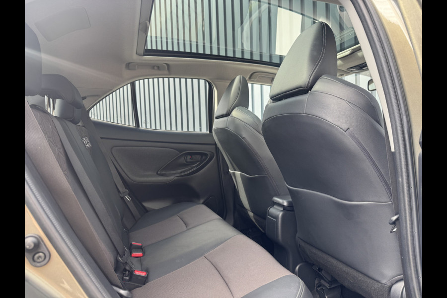 Toyota Yaris Cross 1.5 Hybrid Executive / Bi tone | Oxide brons | Pano dak | Afnm. Trekhaak | 10 jr GARANTIE | Rijklaar!! Toyota Yaris Cross 1.5 Hybrid Executive / Bi tone | Oxide brons | Pano dak | Afnm. Trekhaak | 10 jr GARANTIE | Rijklaar!!