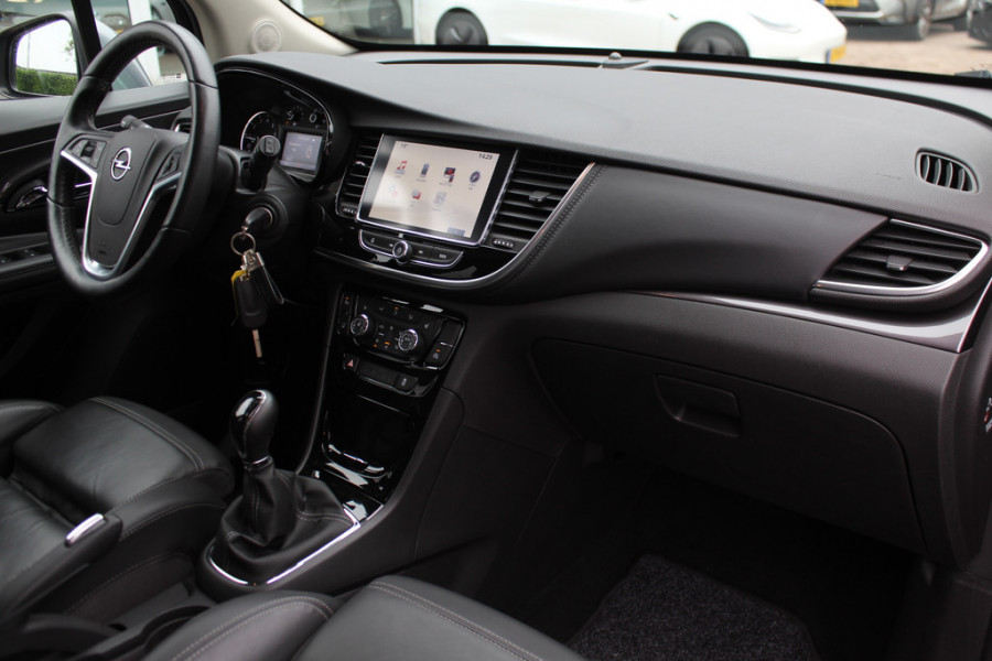 Opel Mokka X 1.4 Turbo Innovation / Trekhaak / Schuifdak / Camera / Leder / Navigatie / 18'' / LED / Keyless / Stuur+Stoelverwarming / Cruise Control Opel Mokka X 1.4 Turbo Innovation / Trekhaak / Schuifdak / Camera / Leder / Navigatie / 18'' / LED / Keyless / Stuur+Stoelverwarming / Cruise Control