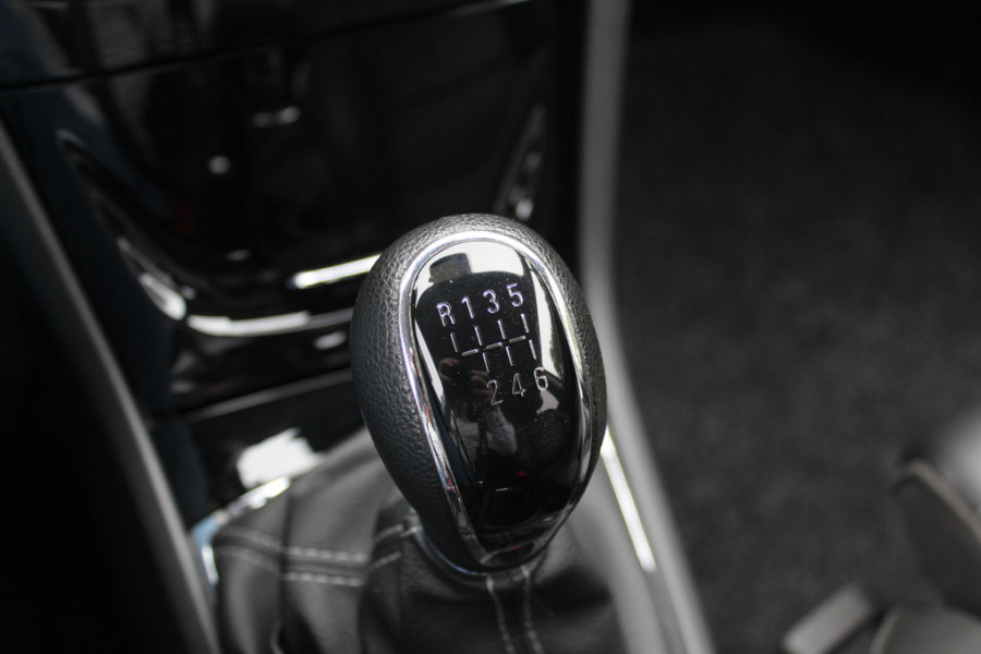 Opel Mokka X 1.4 Turbo Innovation / Trekhaak / Schuifdak / Camera / Leder / Navigatie / 18'' / LED / Keyless / Stuur+Stoelverwarming / Cruise Control Opel Mokka X 1.4 Turbo Innovation / Trekhaak / Schuifdak / Camera / Leder / Navigatie / 18'' / LED / Keyless / Stuur+Stoelverwarming / Cruise Control