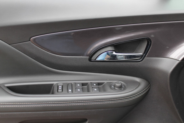 Opel Mokka X 1.4 Turbo Innovation / Trekhaak / Schuifdak / Camera / Leder / Navigatie / 18'' / LED / Keyless / Stuur+Stoelverwarming / Cruise Control Opel Mokka X 1.4 Turbo Innovation / Trekhaak / Schuifdak / Camera / Leder / Navigatie / 18'' / LED / Keyless / Stuur+Stoelverwarming / Cruise Control