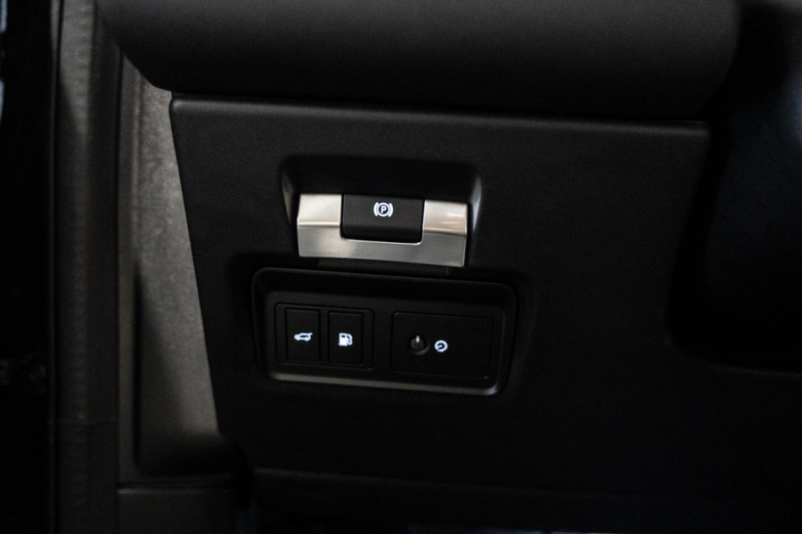 Land Rover Discovery Sport P300e 1.5 R-Dynamic PHEV | Trekhaak | 360 Camera | Carplay Land Rover Discovery Sport P300e 1.5 R-Dynamic PHEV | Trekhaak | 360 Camera | Carplay