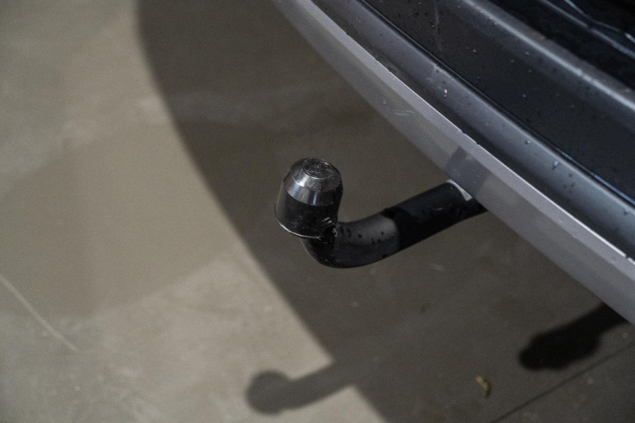 Land Rover Discovery Sport P300e 1.5 R-Dynamic PHEV | Trekhaak | 360 Camera | Carplay Land Rover Discovery Sport P300e 1.5 R-Dynamic PHEV | Trekhaak | 360 Camera | Carplay