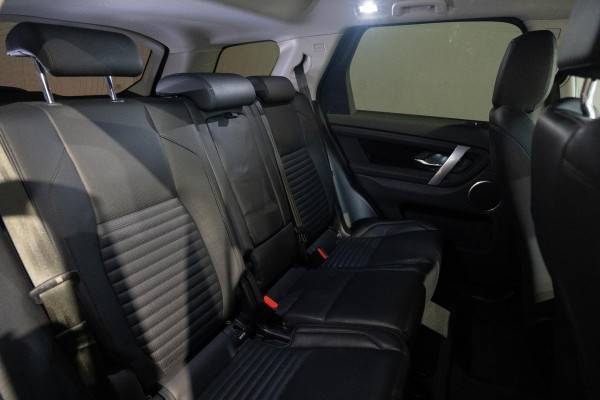 Land Rover Discovery Sport P300e 1.5 R-Dynamic PHEV | Trekhaak | 360 Camera | Carplay Land Rover Discovery Sport P300e 1.5 R-Dynamic PHEV | Trekhaak | 360 Camera | Carplay